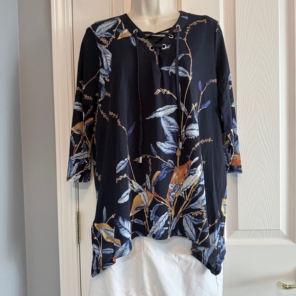 Details: BUY 2 ITEMS & GET 1 FREE: Chico’s 3/4 Sleeve Floral Top Sz 12 - Picture 1 of 11